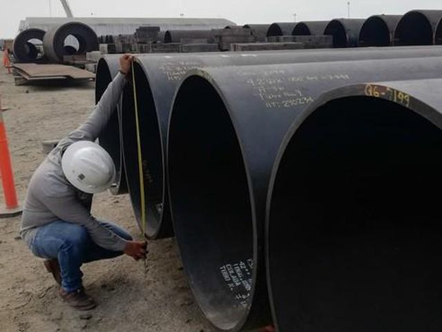 Verificación de tubería de gran diámetro antes del embarque