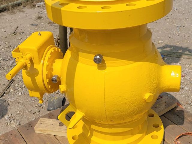 Válvula de bola de 10" 600# RF, cuerpo soldado, servicio NACE